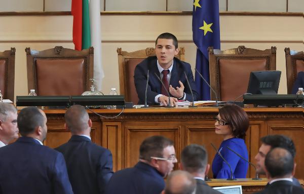 Депутатите решиха съдбата на Мирослав Иванов